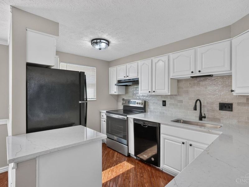 6662 Ashley Court, Mason, OH 45040 Photo 6