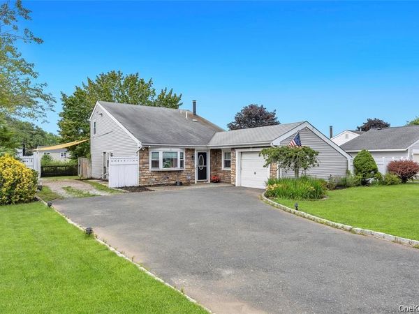 12 Handy Lane , Medford, NY 11763