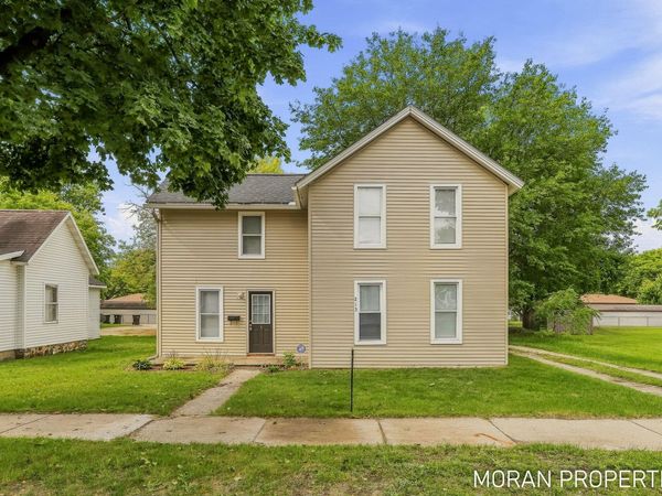 215 2nd Avenue, Big Rapids, MI 49307