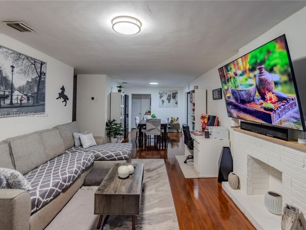 2530 Rodman, Hollywood, FL 33020