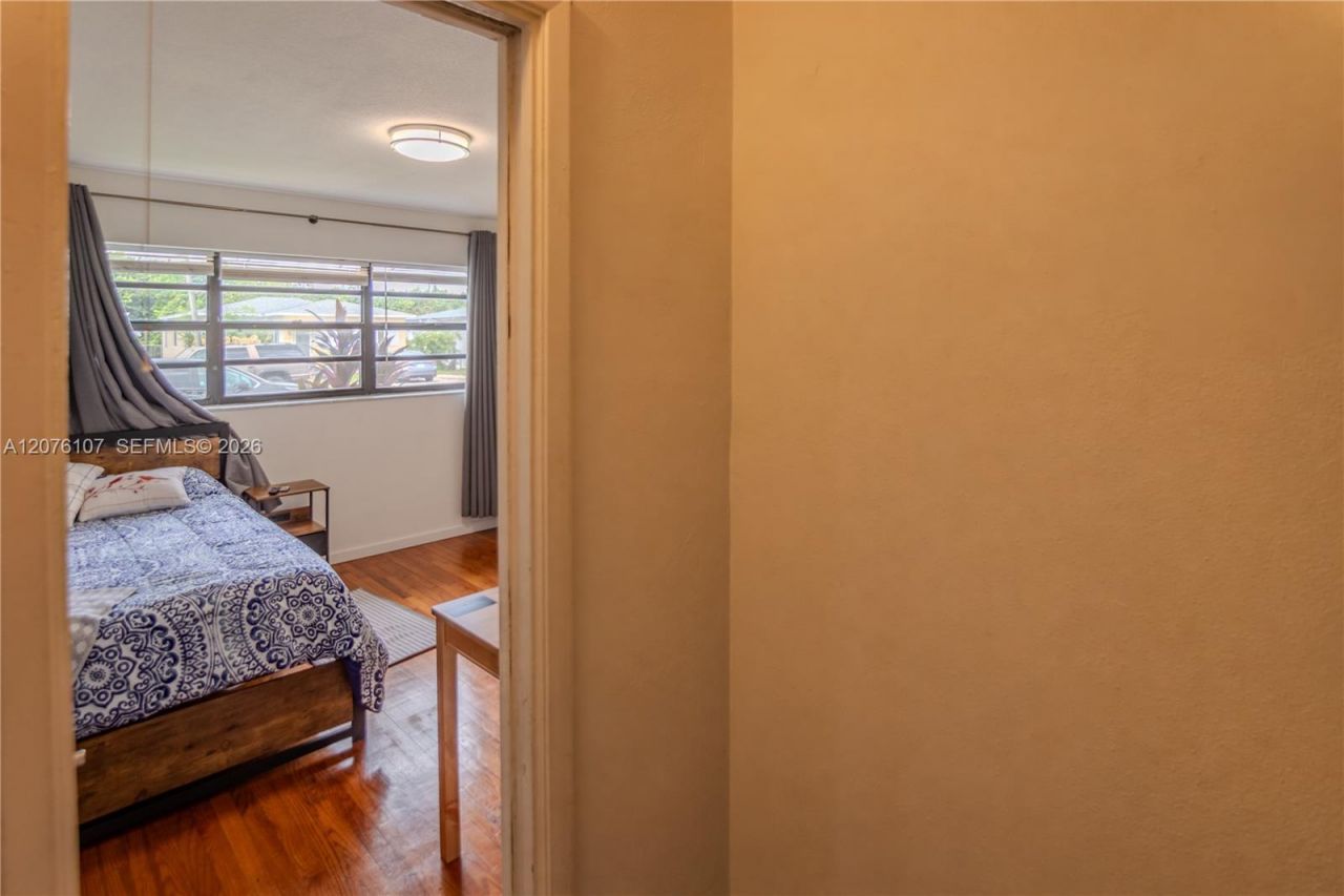 2530 Rodman, Hollywood, FL 33020 Photo