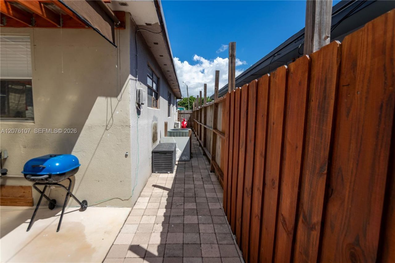 2530 Rodman, Hollywood, FL 33020 Photo