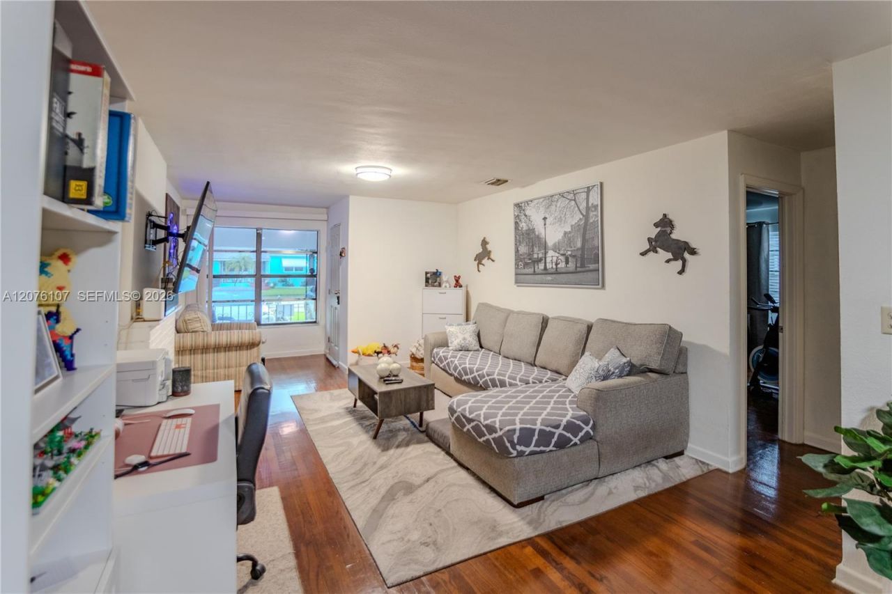 2530 Rodman, Hollywood, FL 33020 Photo