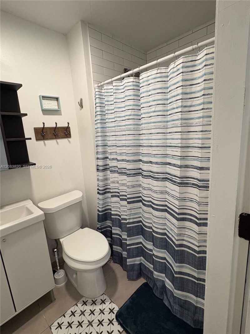 8010 SW 99th Ave, Unit n/a, Miami, FL 33173 Photo