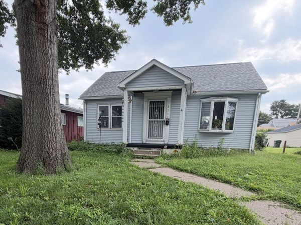 2117 N Marquette Street , Davenport, IA 52804