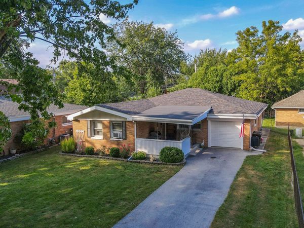 127 W Fourth Street , Manteno, IL 60950