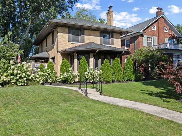 843 N Oak Park Avenue , Oak Park, IL 60302