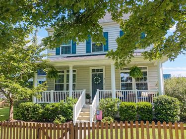 8 WOOD ASTER LANE, LOVETTSVILLE, VA 20180