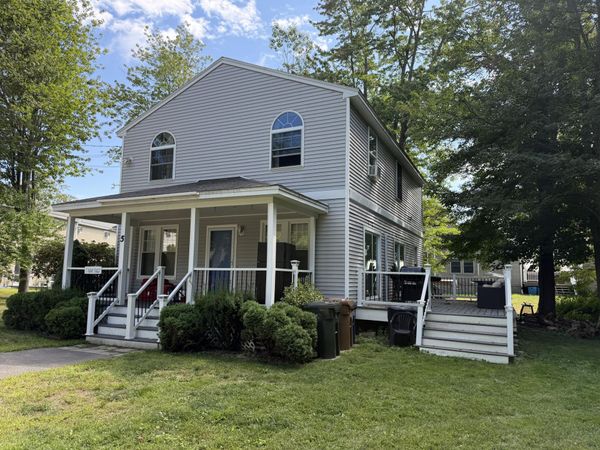 5 Vivian Street , Saco, ME 04072