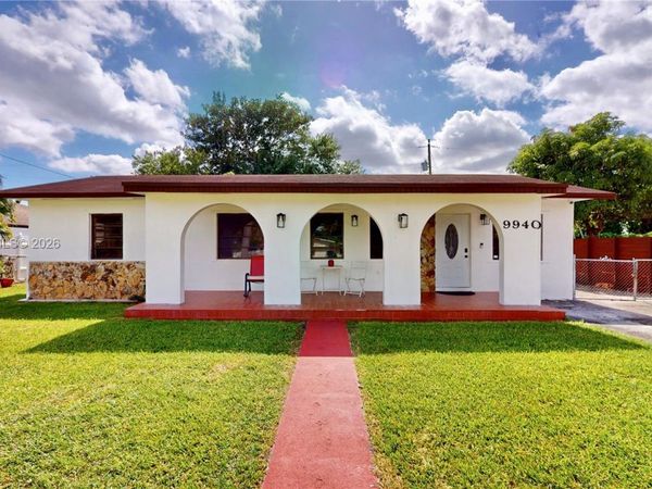 9940 SW 48th St , Miami, FL 33165