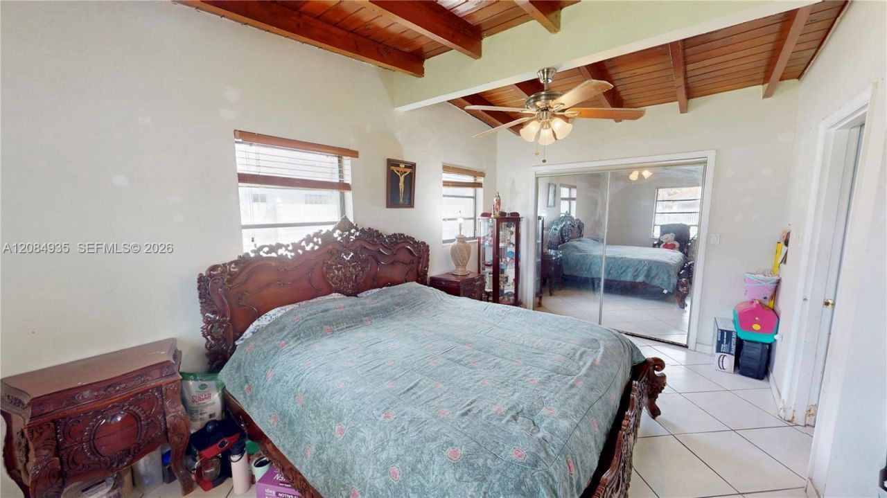 9940 SW 48th St , Miami, FL 33165 Photo