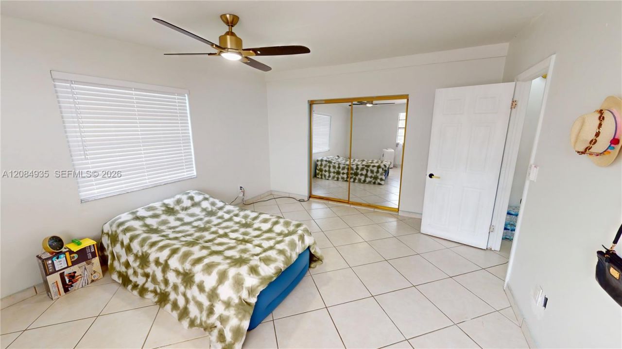 9940 SW 48th St , Miami, FL 33165 Photo