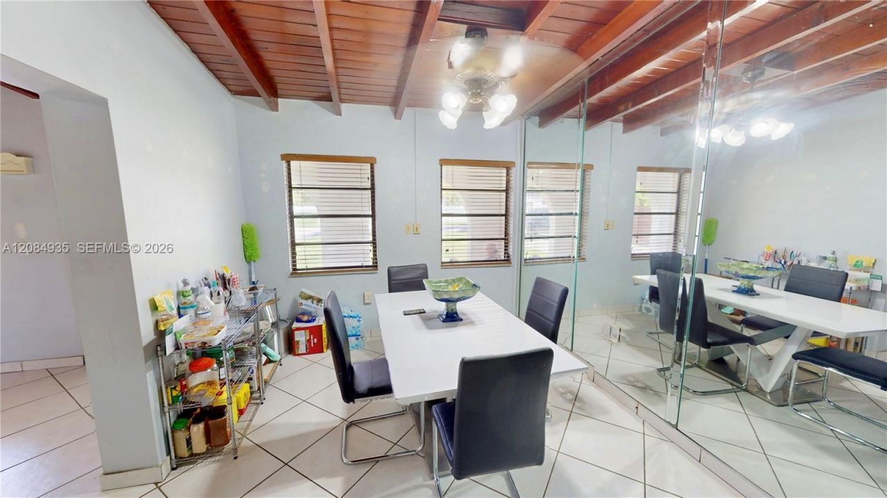 9940 SW 48th St , Miami, FL 33165 Photo