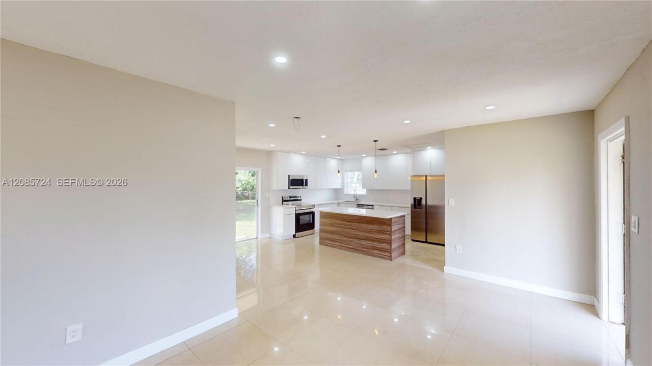 3354 NW 181st St, Miami Gardens, FL 33056 Photo