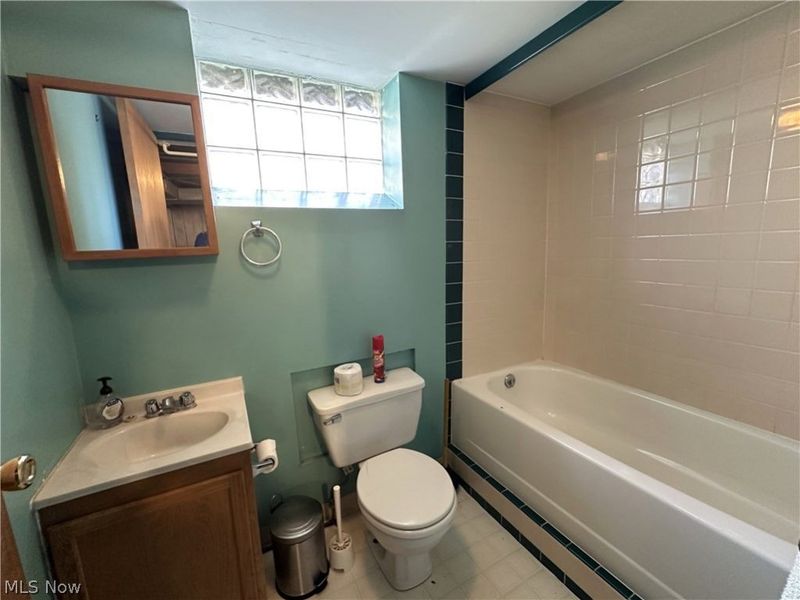 11909 Mccracken Road, Garfield Heights, OH 44125 Photo 28