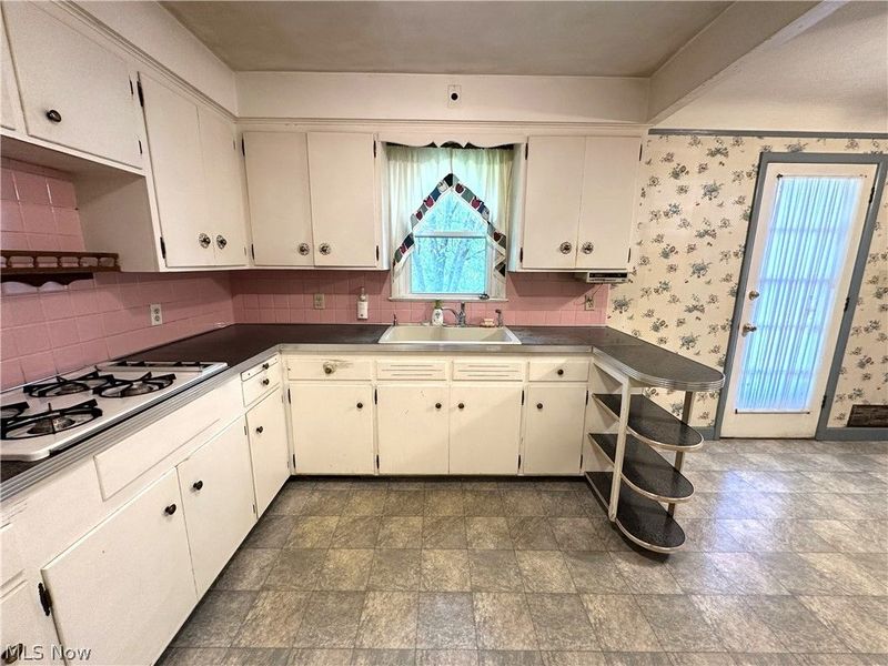 11909 Mccracken Road, Garfield Heights, OH 44125 Photo 6