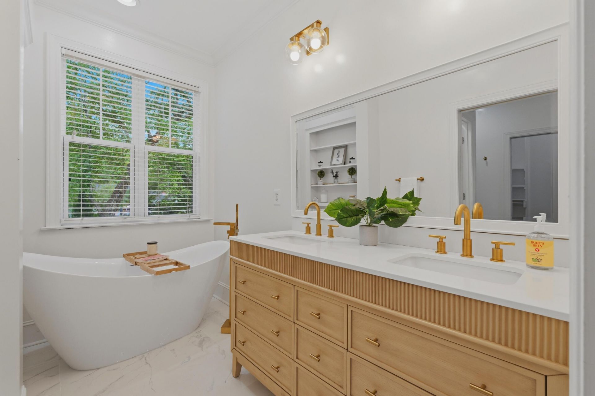 206 Clifton Street Photo 5