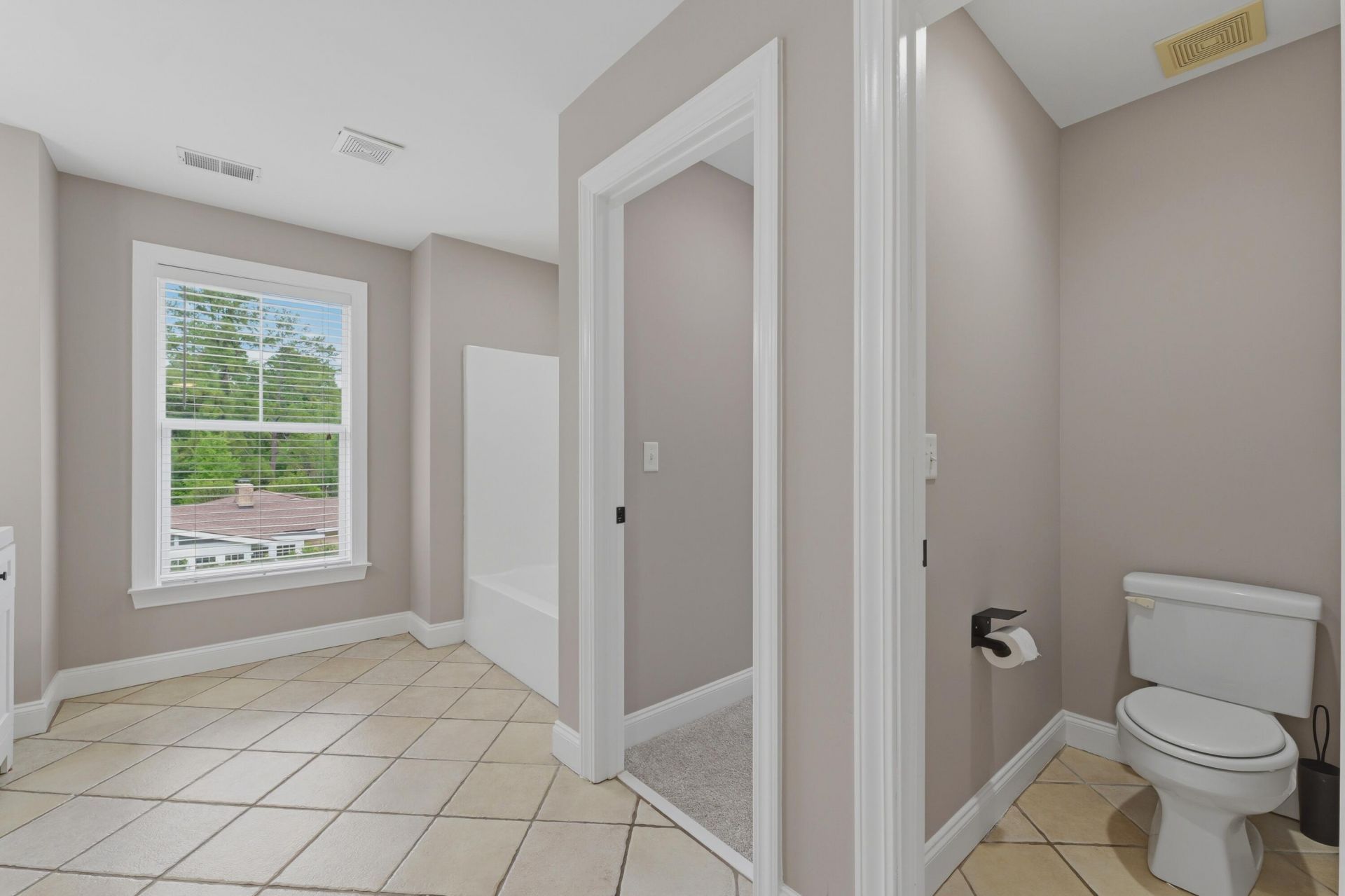 206 Clifton Street Photo 52