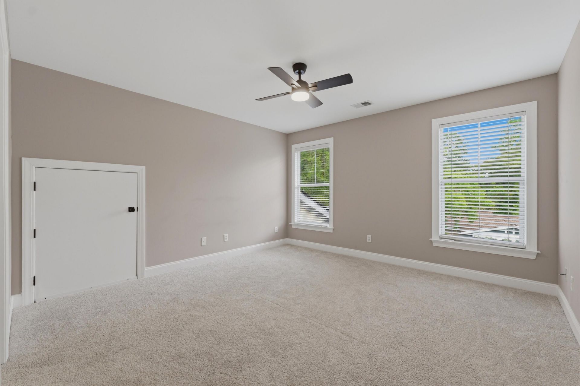 206 Clifton Street Photo 54