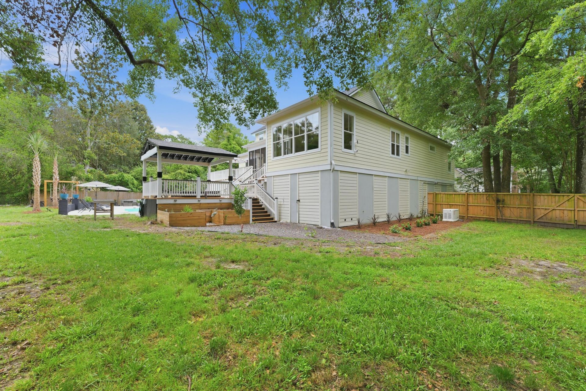 206 Clifton Street Photo 78