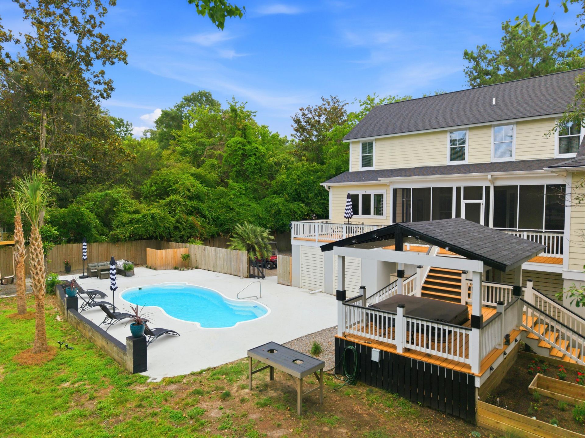 206 Clifton Street Photo 9