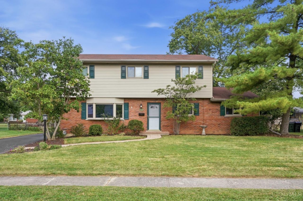 3162 Sunnyhollow Lane, Green Township, OH 45239 Main Photo