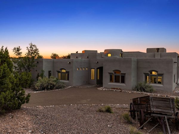 35 Calle Del Norte , Placitas, NM 87043