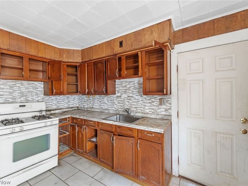 3273 W 44th Street, Cleveland, OH 44109 Photo 13