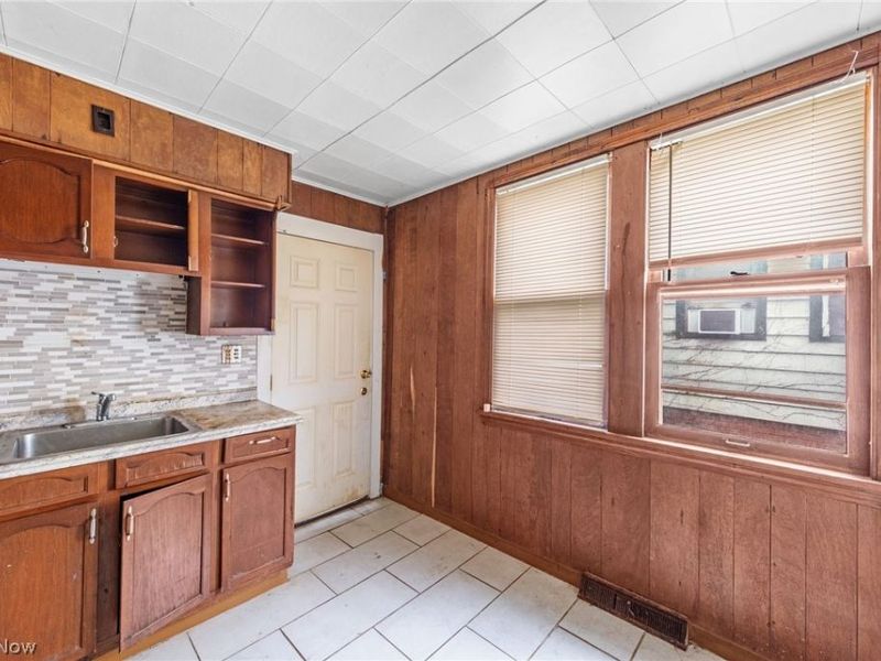 3273 W 44th Street, Cleveland, OH 44109 Photo 16