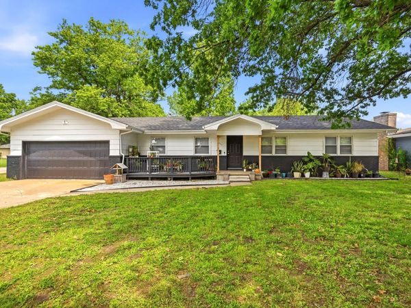 1201 W Edgewood Street , Springfield, MO 65807