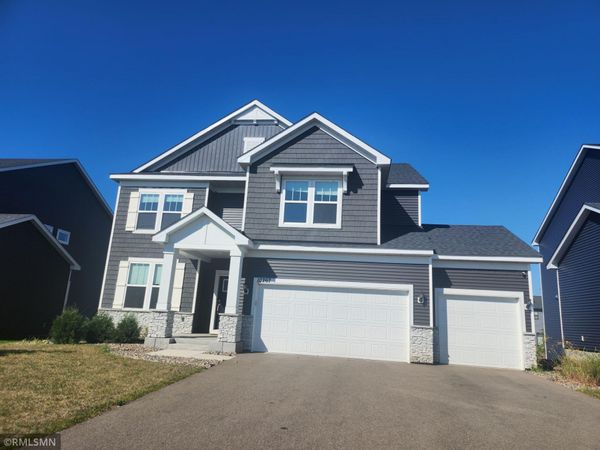 10267 McGregor Boulevard, Woodbury, MN 55129