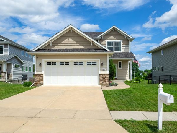 6201 Lillie Avenue , Davenport, IA 52806