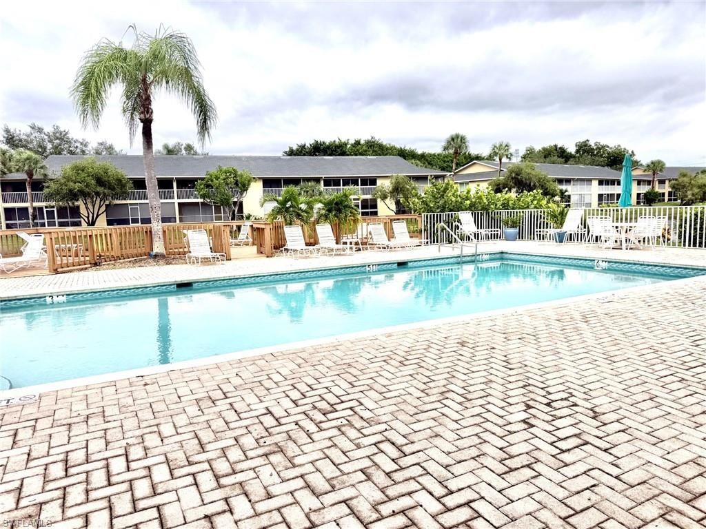 1290 Yesica Ann Cir, Unit 204, Naples, FL 34110 Photo