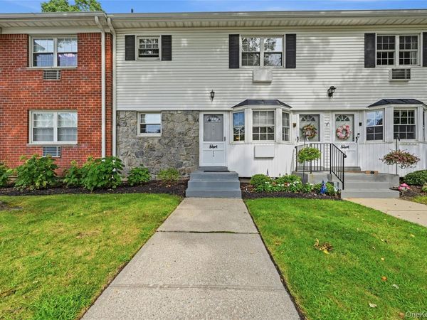 2310 Wilshire Lane , Unit 2310, Oakdale, NY 11769