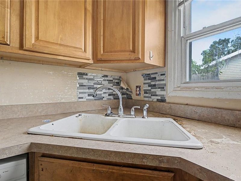 2260 N Aragon Avenue, Dayton, OH 45420 Photo 10