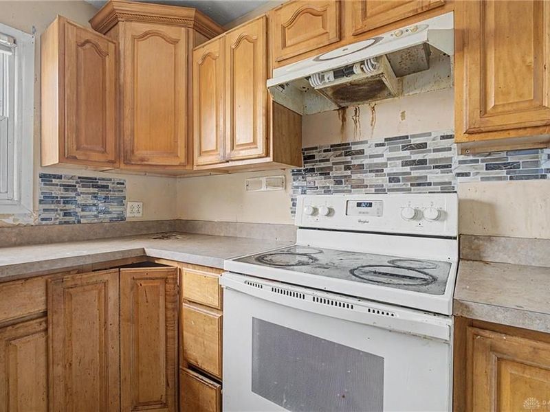 2260 N Aragon Avenue, Dayton, OH 45420 Photo 9