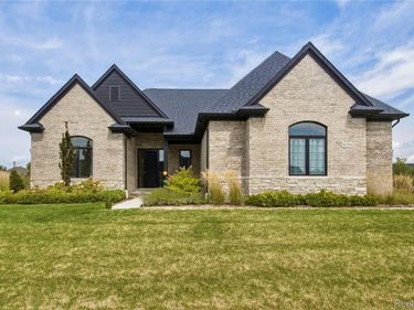 850 Marlayna Drive, Oxford Township, Mi 48371