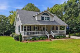 119 Derrick Drive photo 4