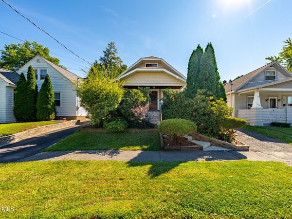 1472 Lexington Avenue, Schenectady, NY 12309