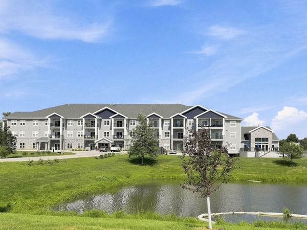 201 Sunrise Pk Rd, Unit 111, Storm Lake, IA 50588