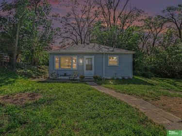 2214 N 39 Street, Omaha, NE 68111
