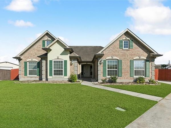 2488 NEW IBERIA Circle, Marrero, LA 70072