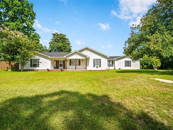 246 Country Club Road, Leesville, LA 71446