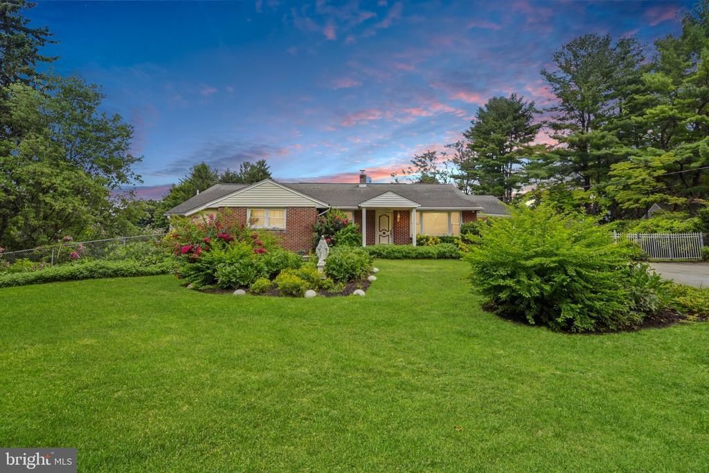 2084 DUTTON MILL ROAD , NEWTOWN SQUARE, PA 19073