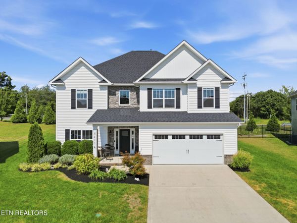 8411 Creek Valley Lane, Knoxville, TN 37931