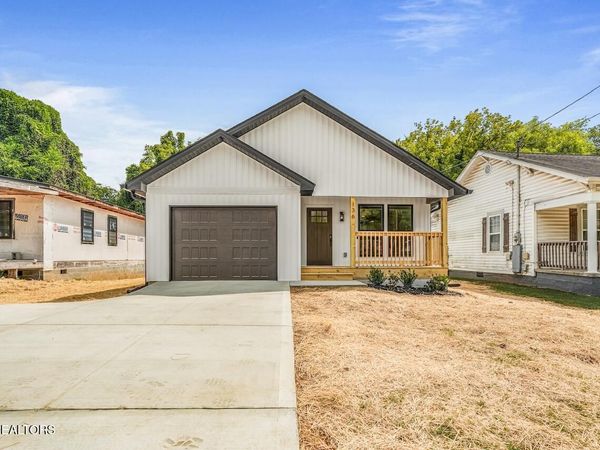 136 W Moody Ave, Knoxville, TN 37920