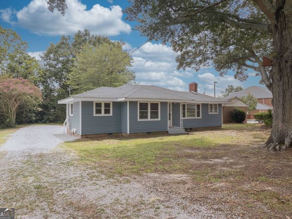 478 E Johnson Street, Hartwell, GA 30643