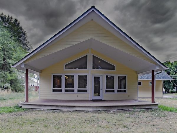 216 S 3rd Street W St, Chewelah, WA 99109