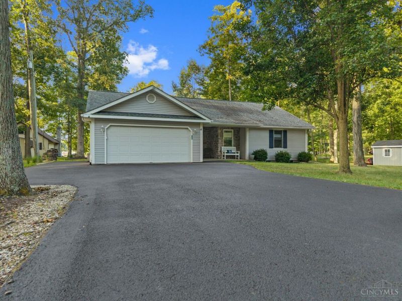 226 Waynoka Drive, Franklin Township, OH 45171 Photo 1