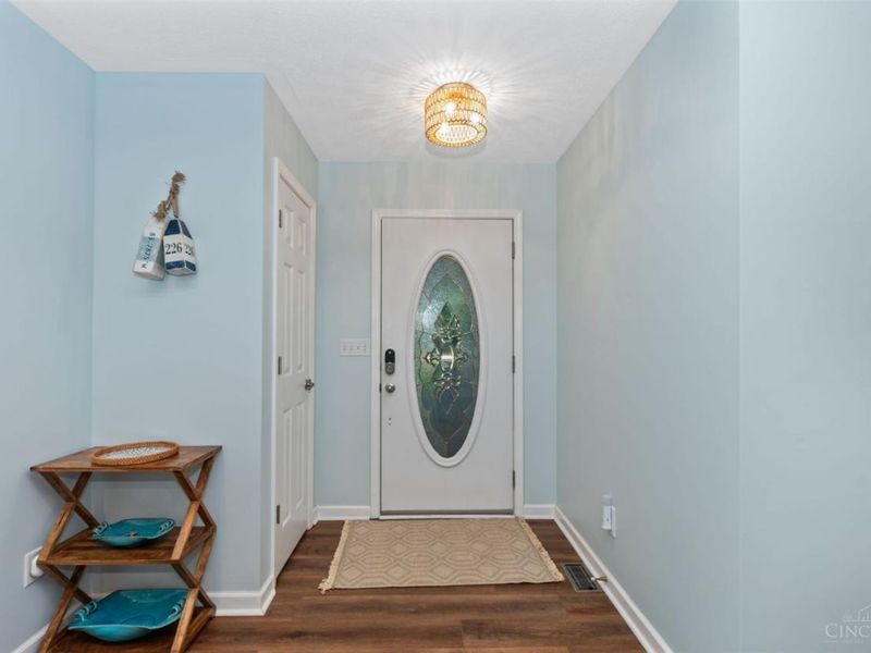 226 Waynoka Drive, Franklin Township, OH 45171 Photo 10